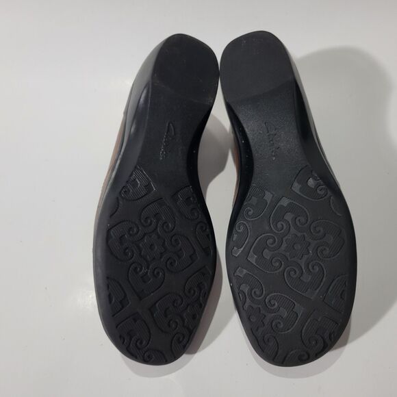 Clarks Slip On Loafers Brown sz 9 - Picture 9 of 10
